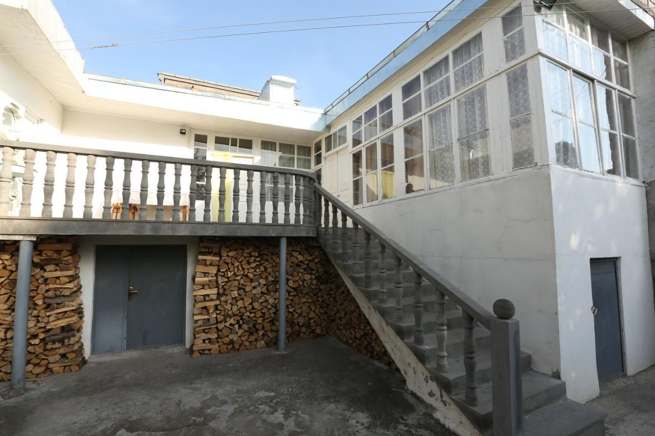 Guesthouse "Ashot Shalunts" Goris Esterno foto
