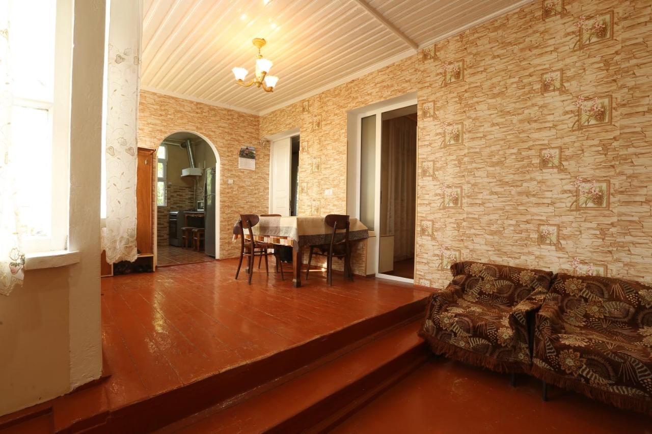 Guesthouse "Ashot Shalunts" Goris Esterno foto